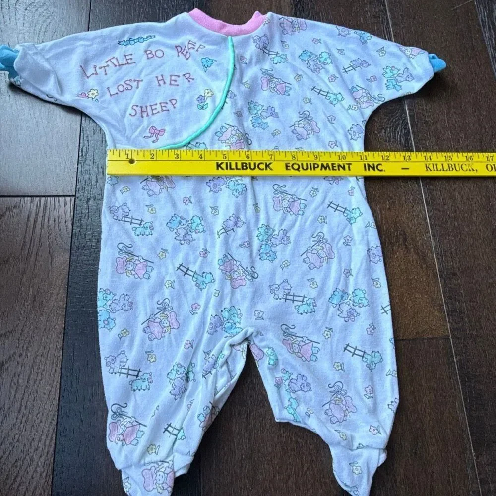 Vintage Carters baby girl sleeper size medium 12-17 lbs little Bo peep sheep whi